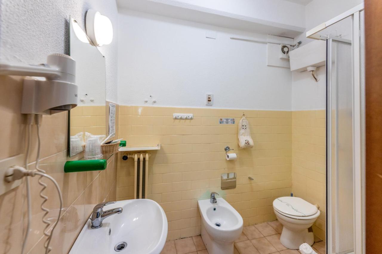 B&B Oasi Finale Ligure Exterior photo
