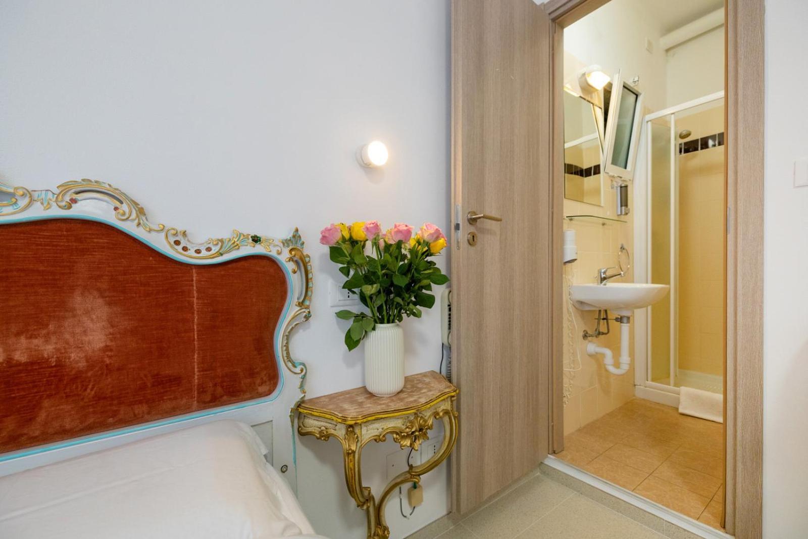 B&B Oasi Finale Ligure Exterior photo